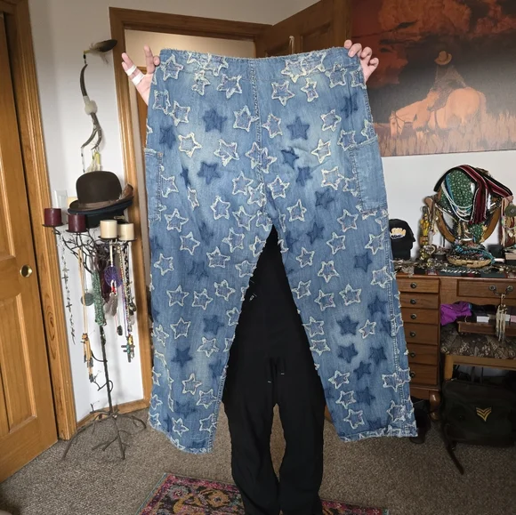 Magnolia Pearl Star Applique jean pants - Picture 2 of 2
